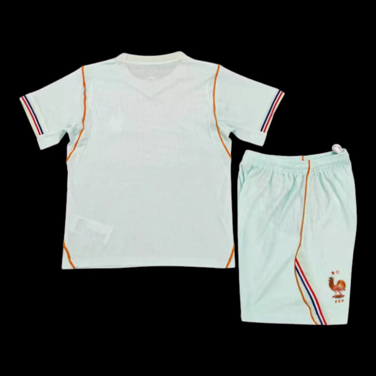 Ljusblått fotbollsset för barn med tröja och shorts