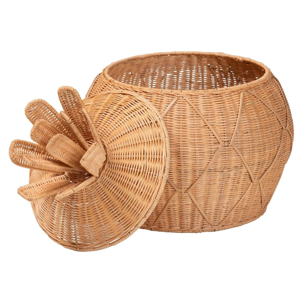 Beige handvävd tvättkorg i rotting med lock och blommönster