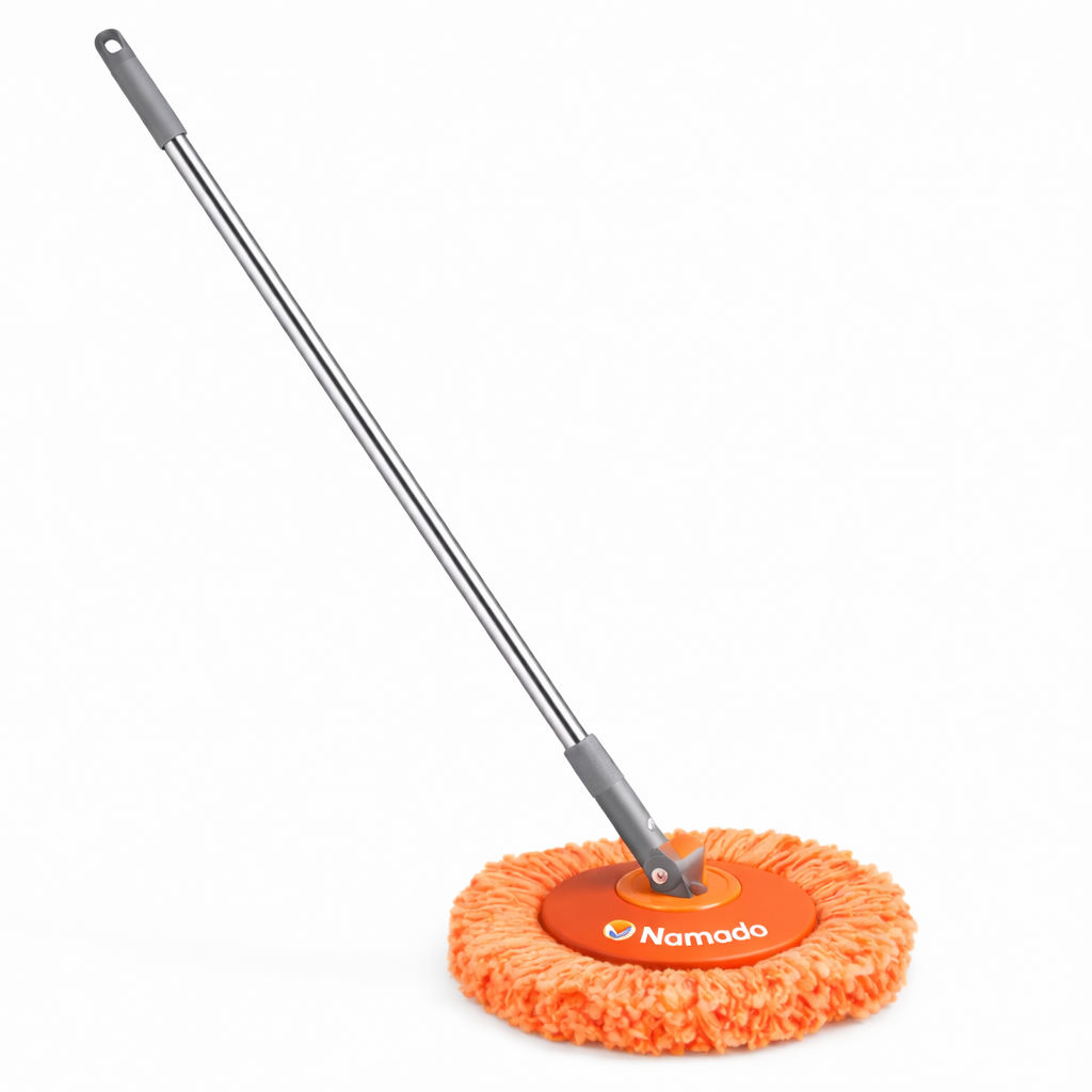 Rund orange mopp med teleskopskaft och vinklingsbart fäste
