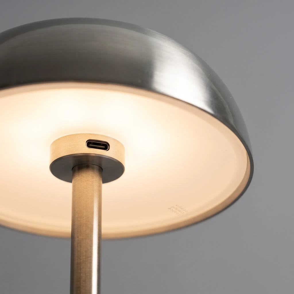 Hemljus  - Uppladdningsbar Bordslampa Läsa Böcker