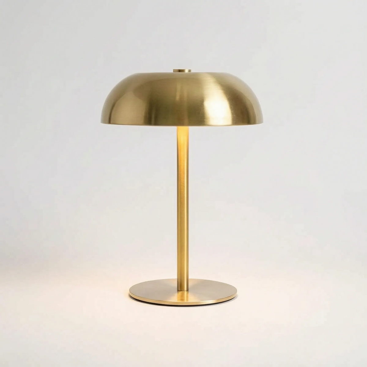 Hemljus  - Uppladdningsbar Bordslampa Läsa Böcker