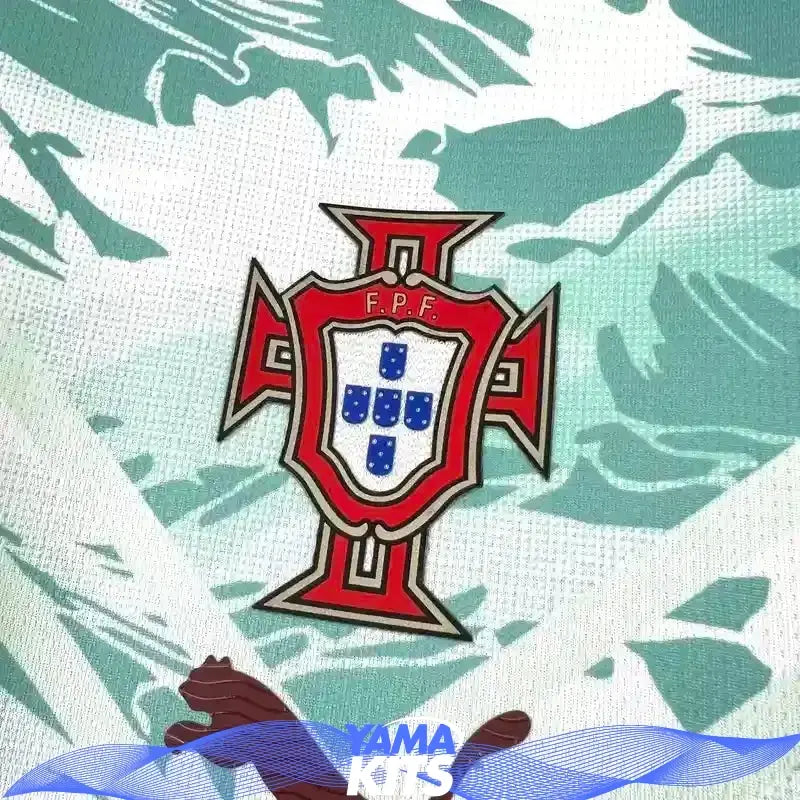 Kortärmad Portugal-fotbollströja i ljusblått och vitt med klubbmärke