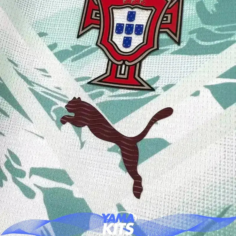 Kortärmad Portugal-fotbollströja i ljusblått och vitt med klubbmärke