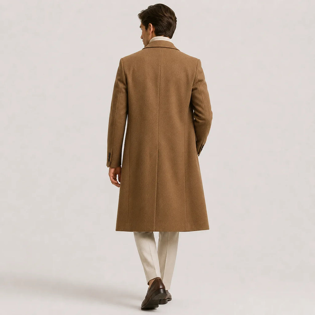 Lång trenchcoat med dubbelknäppning, slagkrage och sidofickor