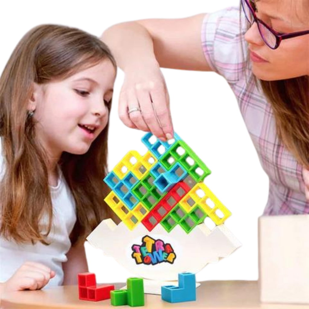 Balansspel med färgglada geometriska block på en vit vippande bas