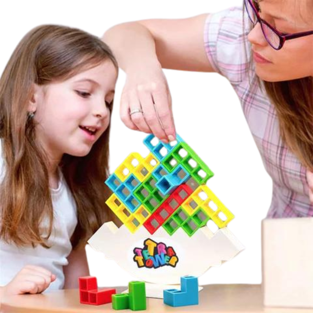 Balansspel med färgglada geometriska block på en vit vippande bas
