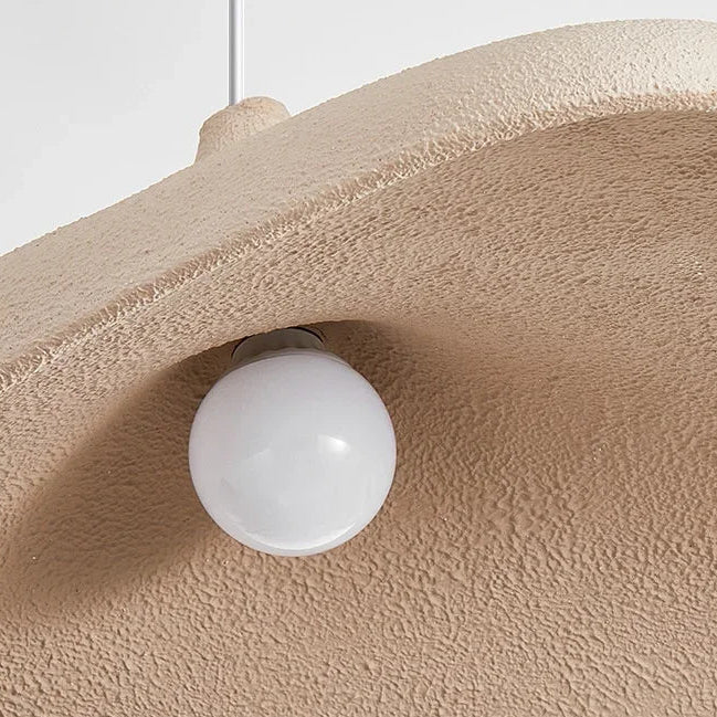 Pendellampa med LED och bred mjukt formad skärm