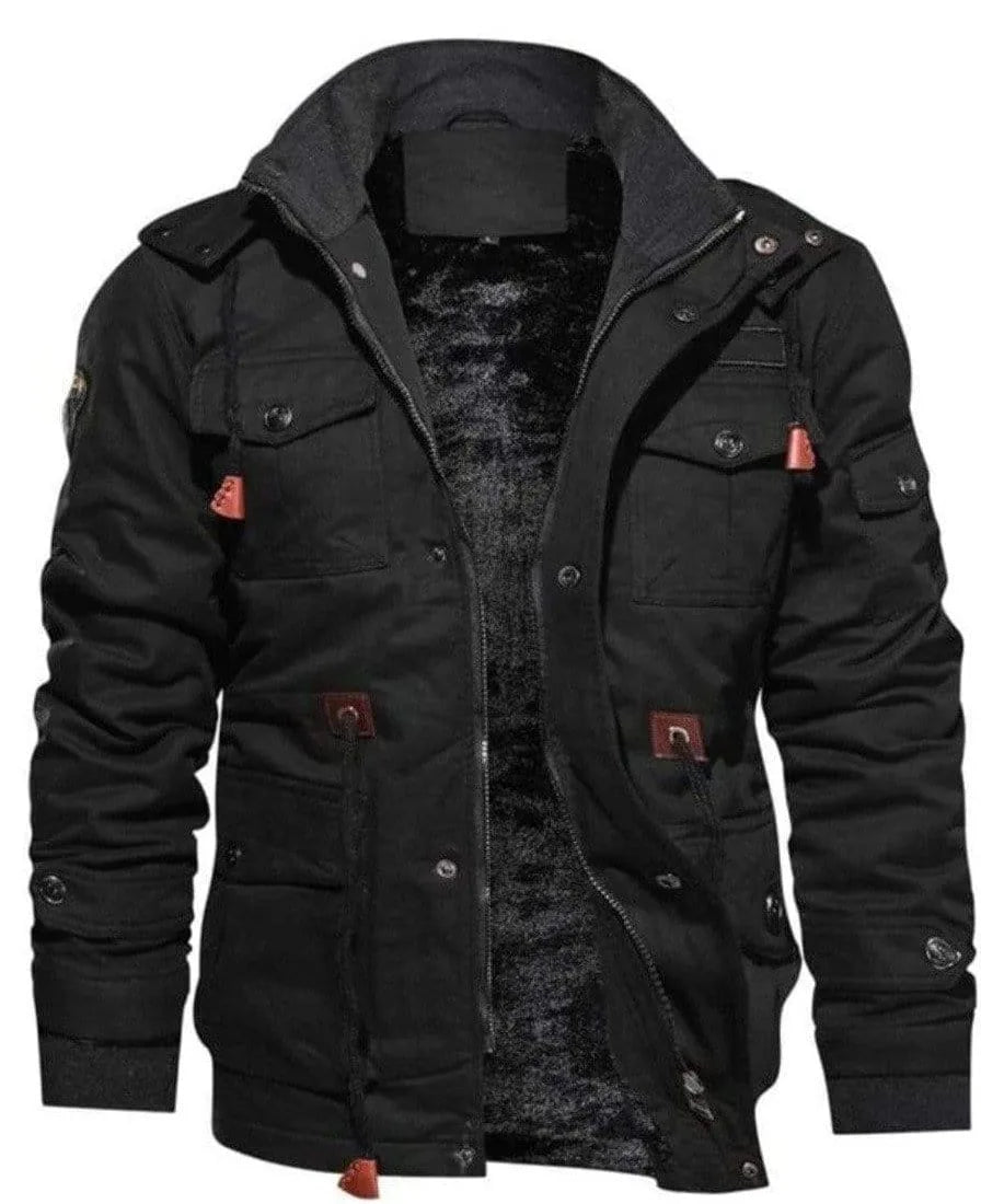 Parka med fleecefoder, huva och flera fickor