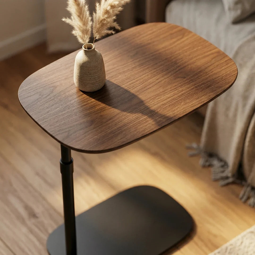 Sidobord med mörk träeffekt, roterbar bordsskiva och svart pelarfot