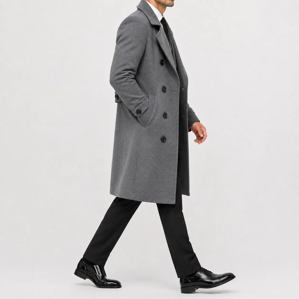 Dubbelknäppt trenchcoat med slagkrage, sidfickor och långa ärmar