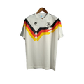 Vit fotbollströja från Tyskland 1990 med nummer 10 och Matthäus på ryggen