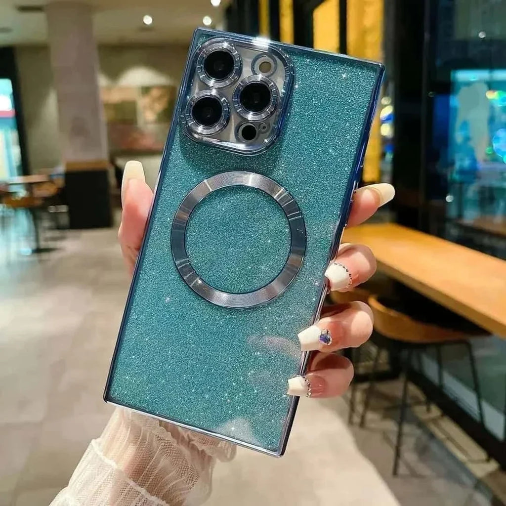 Glittrigt iPhone-mobilskal med rund MagSafe-ring och kamerautskärning