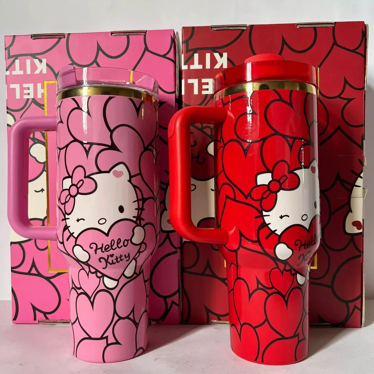 Termosmugg med Hello Kitty, hjärtmotiv, handtag och lock