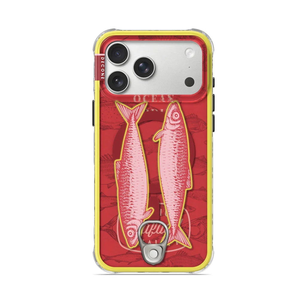 Transparent iPhone-skal med rött fiskmotiv, gul kant och ringhållare