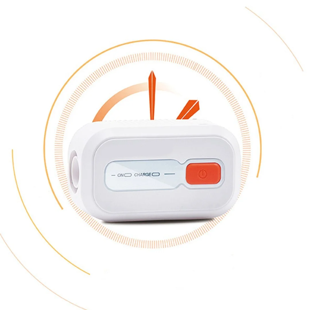 Vit ozonbaserad CPAP-rengöringsapparat med grå slanganslutning och orange knapp