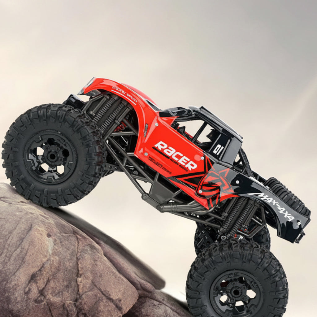 Fjärrstyrd monstertruck med stora terrängdäck i vatten